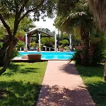 بيت ضيافة L'oasi Di Ambra